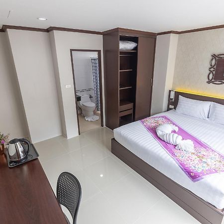 Hotel The Chic Patong Pokoj fotografie